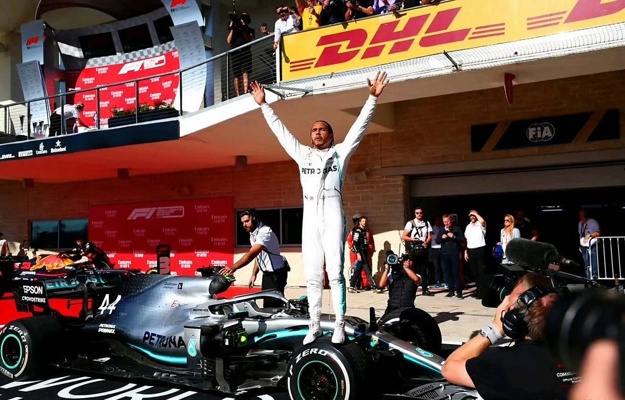 F1美国大奖赛开启！法拉利艰难追赶前赛季成绩，拉塞尔再度成为意外之人！