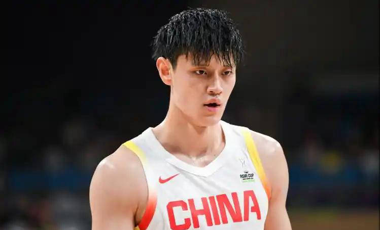 曾凡博未回归首钢，下家三选一；杜锋引援广东男篮内线；威少宣布续约国王队