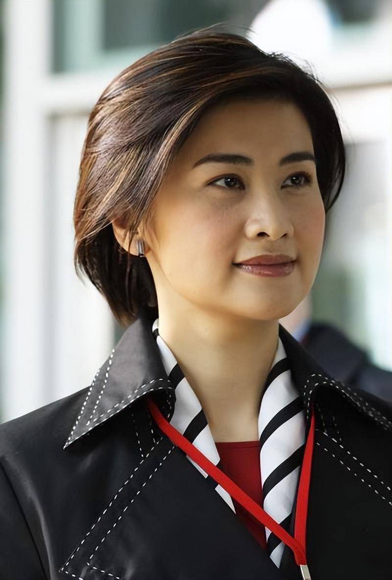 主持人吴小莉:和同父异母哥哥相认,不嫌对方穷,被传为佳话