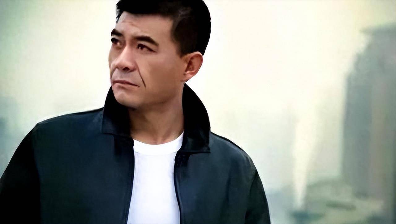 王新军:亲情有泪水,对不起唐静,此生不会辜负小7岁妻子秦海璐