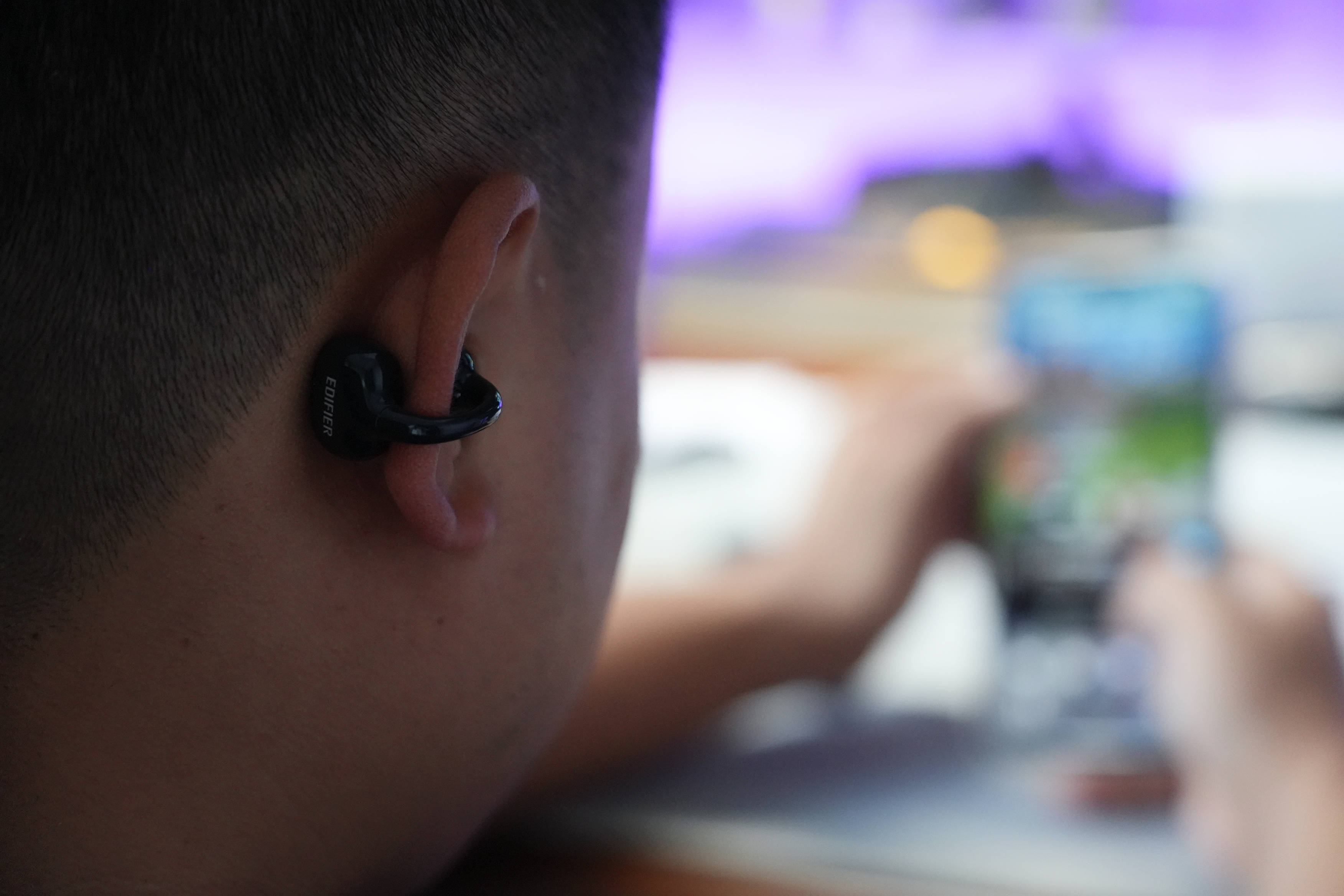 漫步者FitClip Ultra耳夹式耳机连戴5H没感觉，这开放式体验绝了