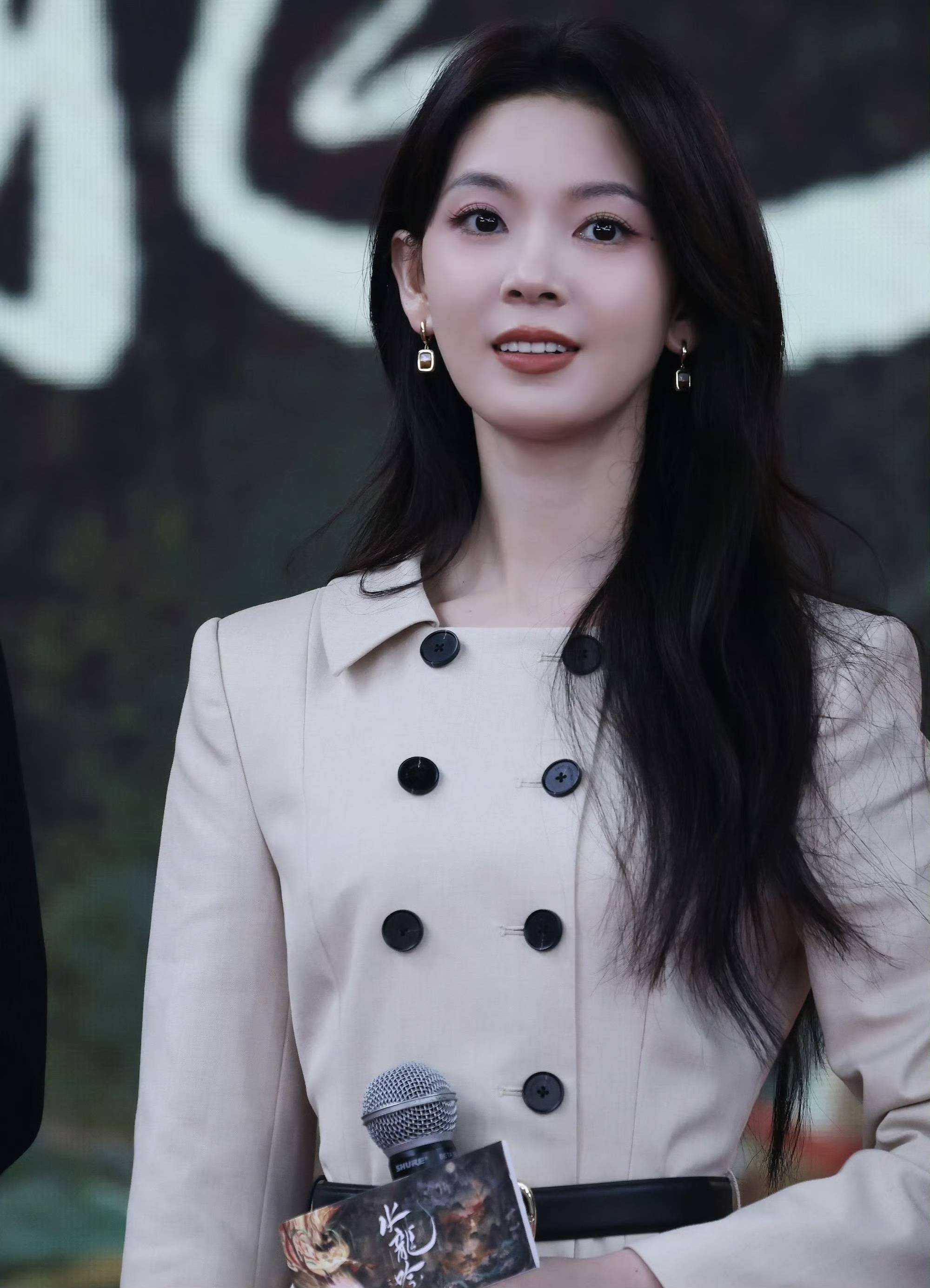 陈瑶十年磨一剑天选古装人演绎妖女传奇路