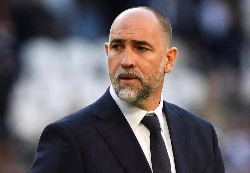 豪门换帅!齐达内拒绝回归,曼联因坎通纳改变命运