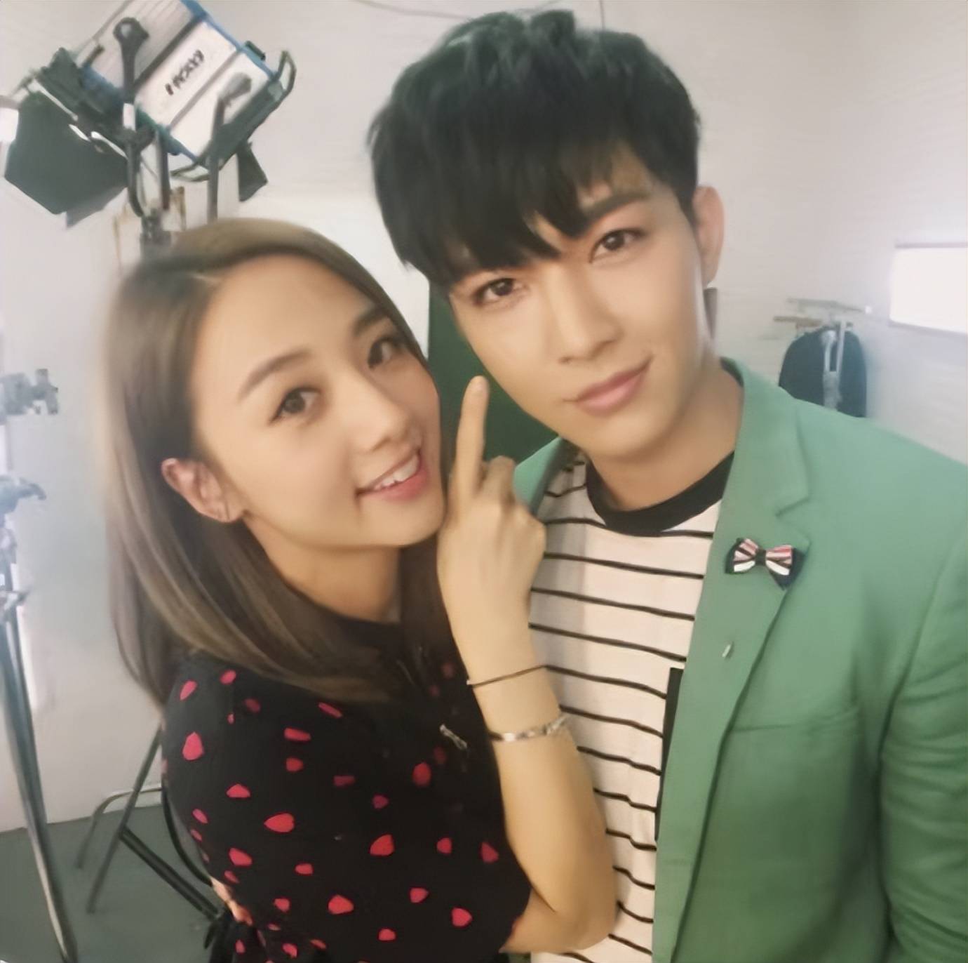 鬼鬼吴映洁否认和炎亚纶闹翻:只是生活方式不同,生活圈不一样了 插图5 鬼鬼吴映洁否认和炎亚纶闹翻:只是生活方式不同,生活圈不一样了 插图5