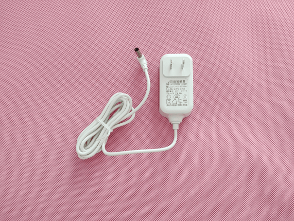 从护眼到 “养眼”,给孩子医学级光场守护-书客SKY护眼台灯评测