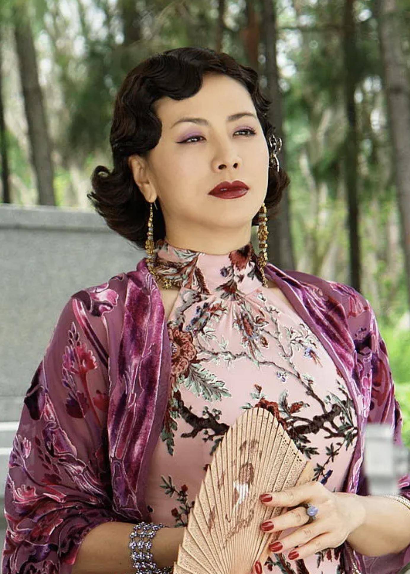 演员田丽情断马景涛2段失败婚姻没人敢潜规则她