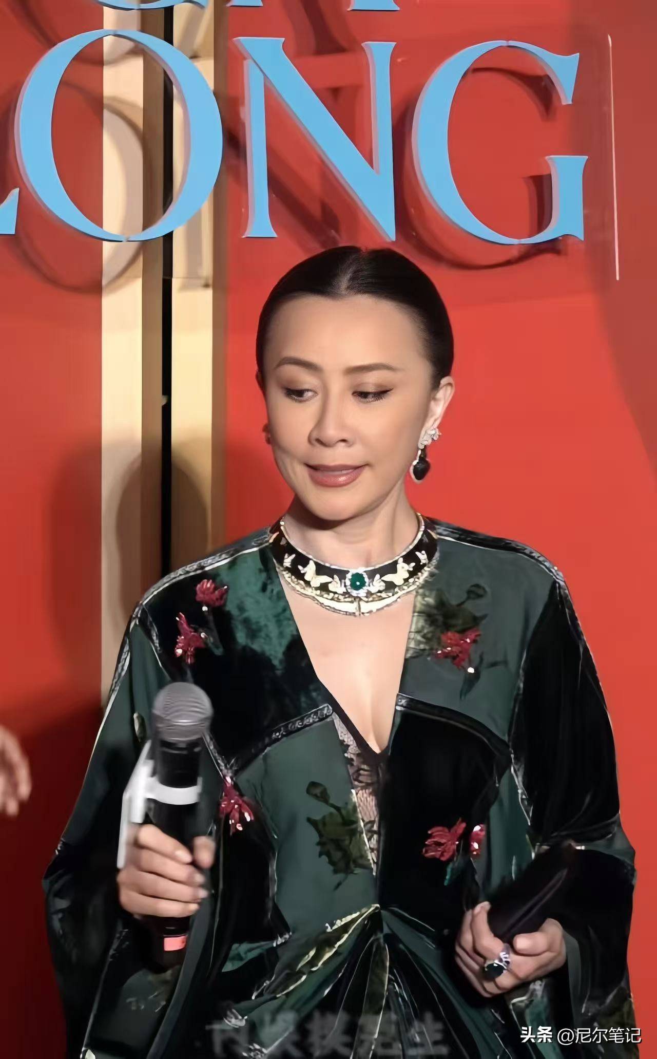 不老女神都是假的59岁刘嘉玲生图撕开多少中老女星的假面