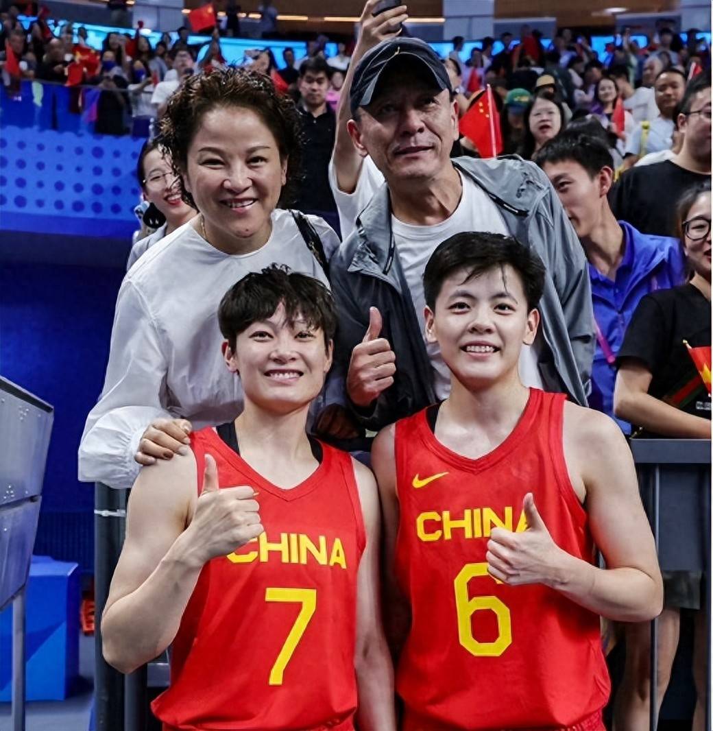 致哀!经纪公司官方公告:杨力维杨舒予父亲因病去世享年59岁
