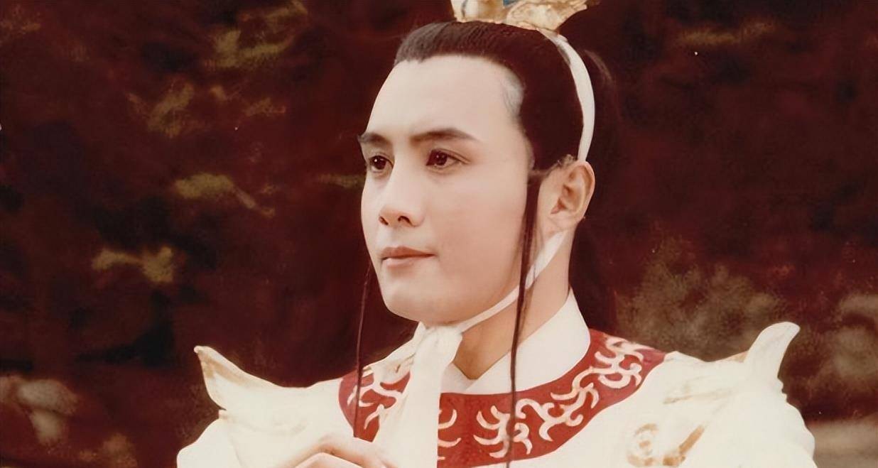 他被谢霆锋打成重伤,发妻流产6次绝情离开,沦落为卤肉店店主