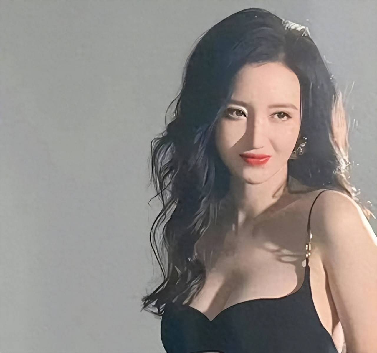 张萌,谁娶了这样的尤物.能活过50岁