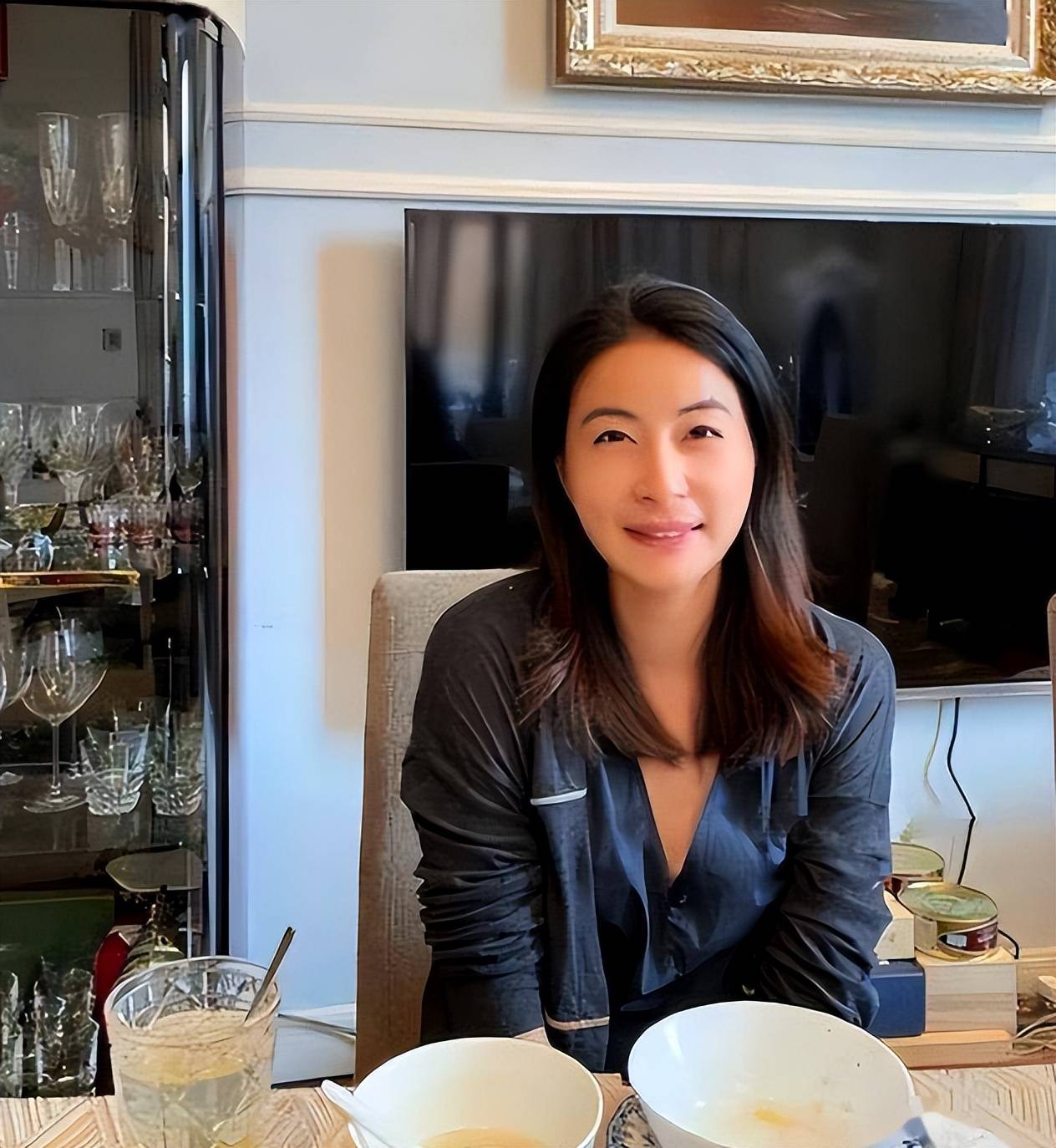 结婚13年,44岁郭晶晶再次迎来喜讯,又一次证明了霍启刚的眼光