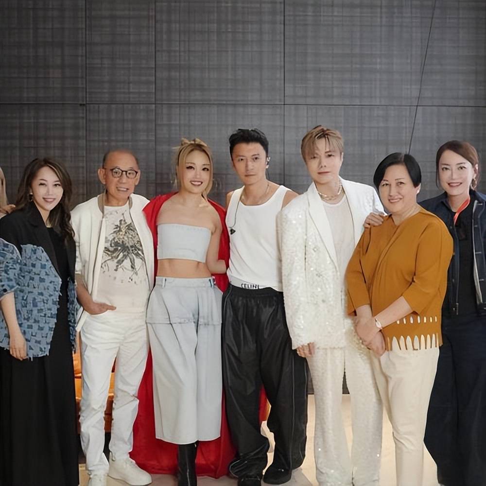 霍汶希曝英皇艺人不跳槽真实原因!难怪谢霆锋容祖儿不走