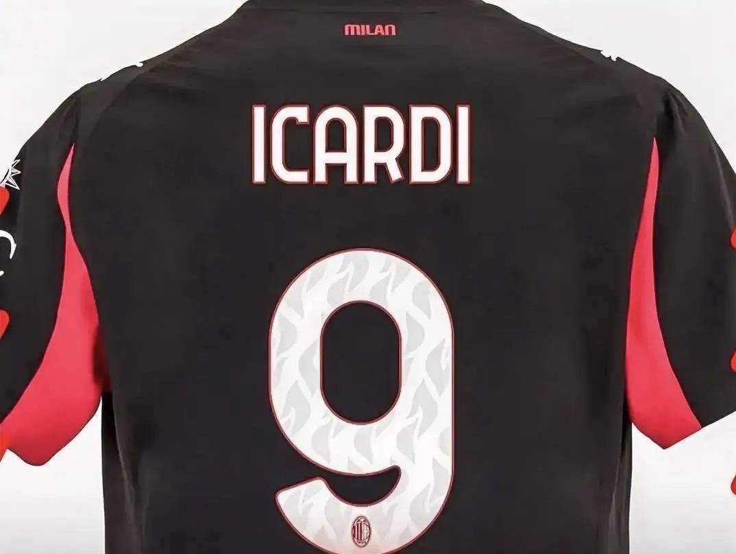 意甲媒体透露：伊卡尔迪冬窗有去米兰的机会，不过尤文图斯也正在关注他