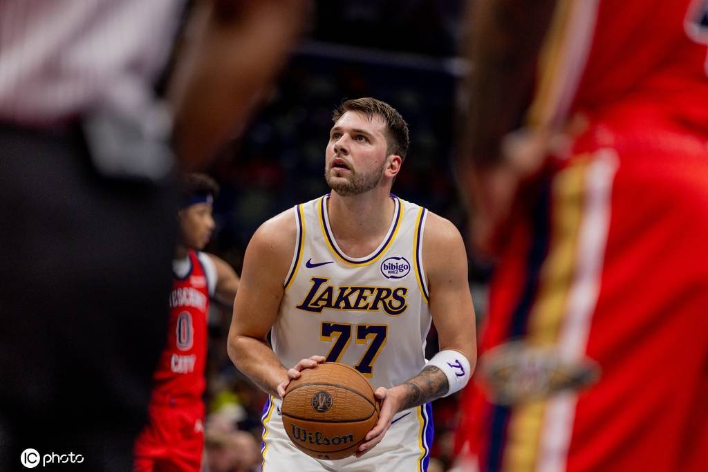 东契奇单节14分拿鹈鹕泄愤 喂饼管饱助力艾顿神数据