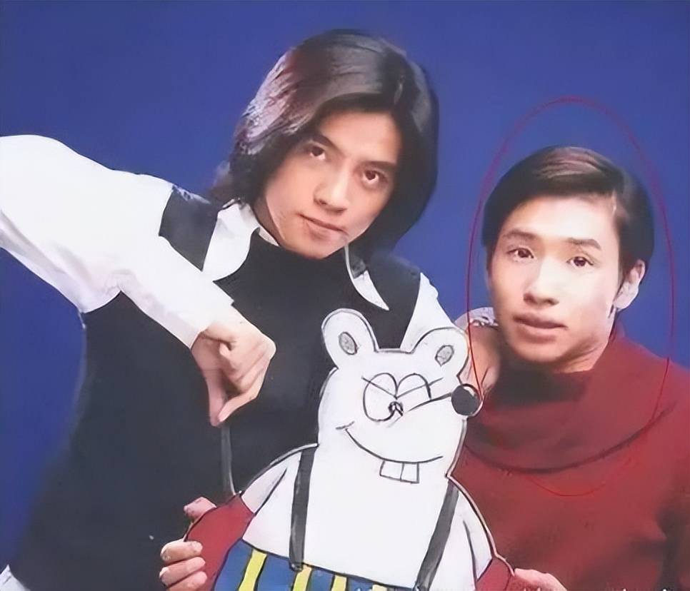 欧弟:替父还债15年,女友被兄弟"挖走",现在娶妻又生女