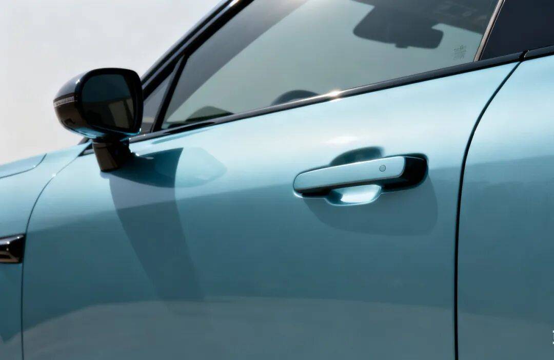 铂力特3D打印钛合金汽车门铰链，兼具力学性能与疲劳耐久性