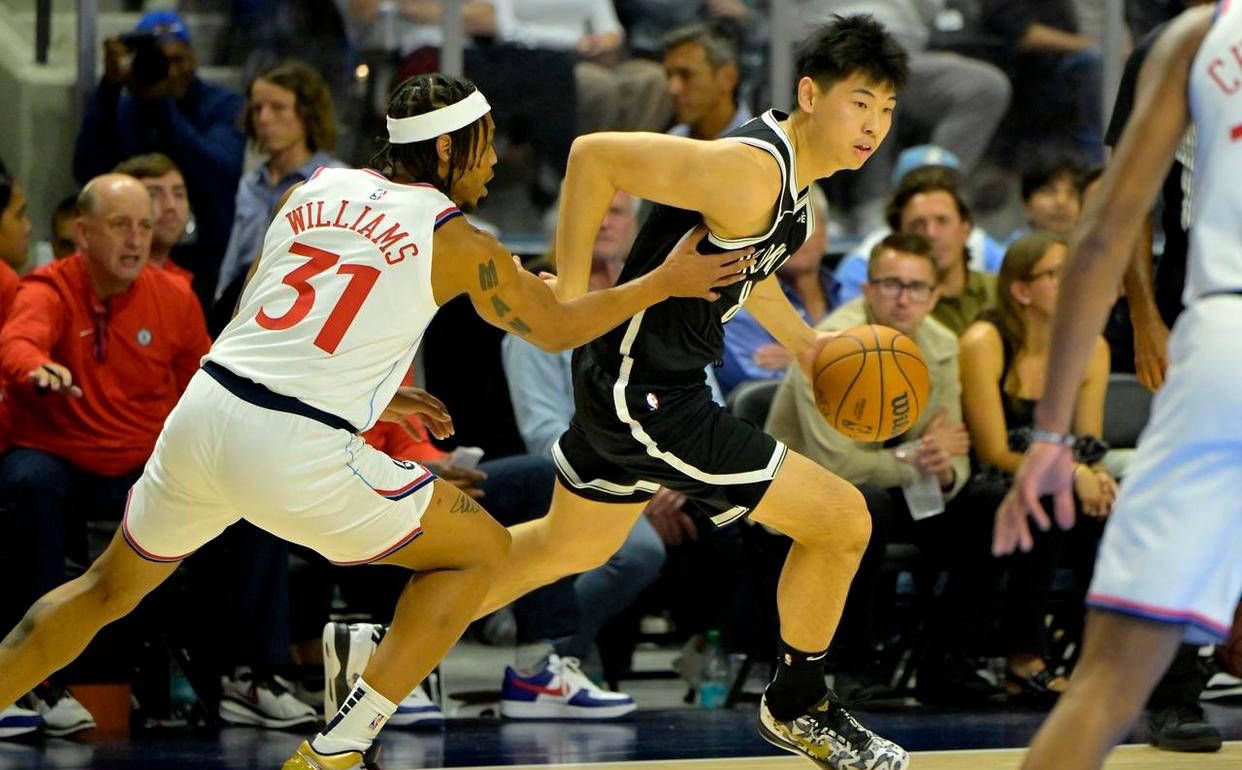 给NBA中国男篮球员排行榜出炉：孙悦排第8，头名当之无愧