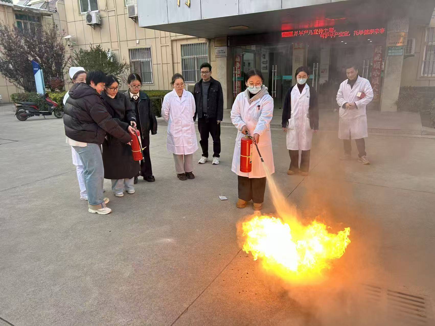 射阳县新坍镇卫生院组织开展新进职工消防演练培训