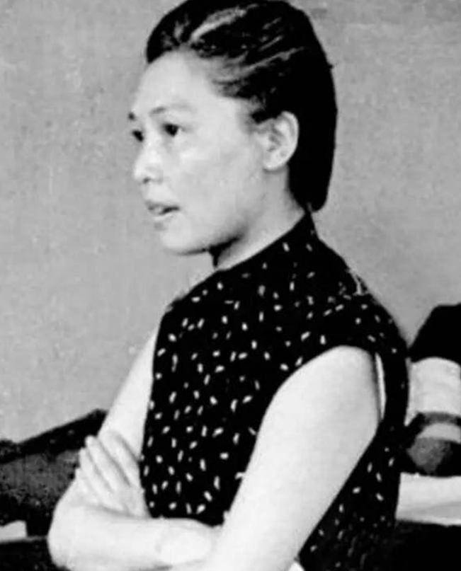 43年李士群去世,妻子叶吉卿提出四点请求,汪精卫:只能满足三点