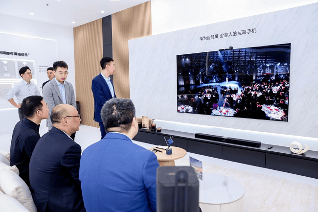 华为全场景智慧生态重磅亮相2025数智科技生态大会,以创新科技开启数智生活新篇章(图4) 华为全场景智慧生态重磅亮相2025数智科技生态大会,以创新科技开启数智生活新篇章(图4)