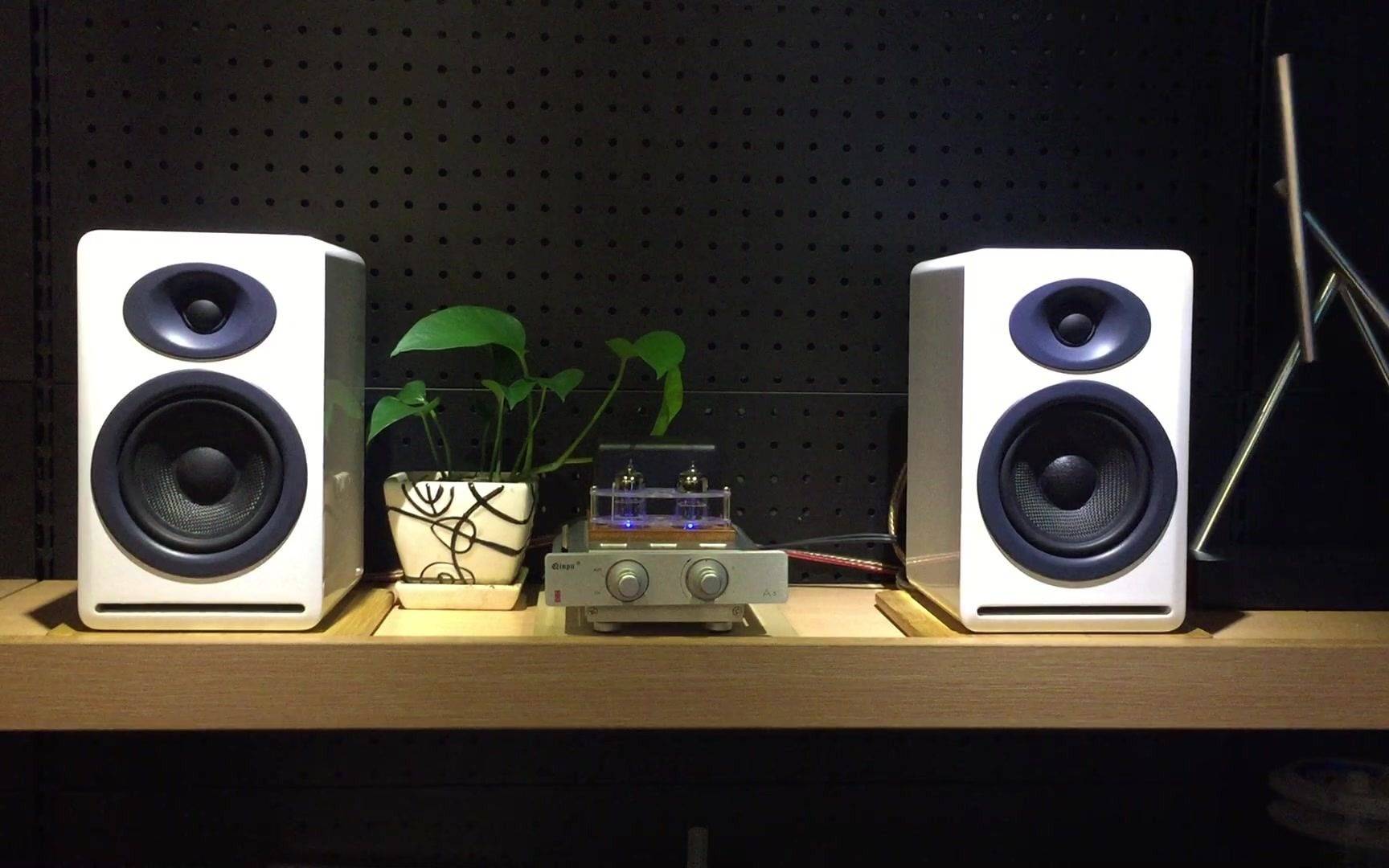 蓝牙音箱哪个牌子性价比高？蓝牙音箱排名前十大品牌推荐，哈曼卡顿、BOSE、西圣、马歇尔等大牌热门款倾力推荐！