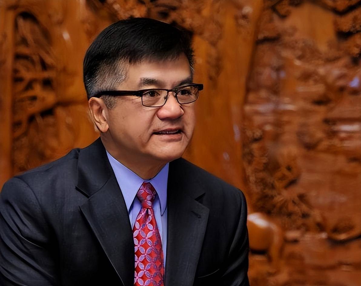 首位华裔美国州长骆家辉:从政时疯狂打压中国,卸任后回中国捞金