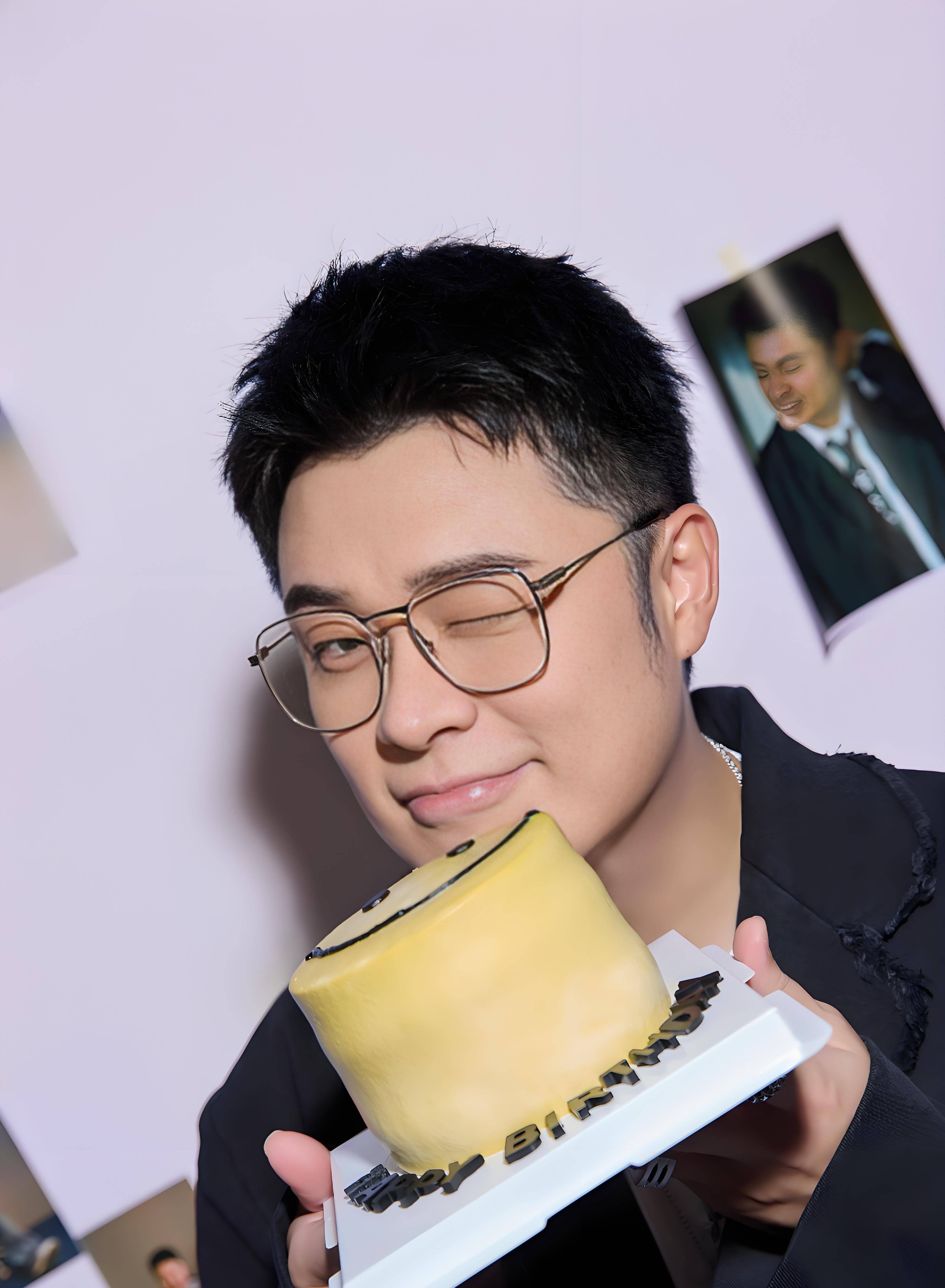 陈赫生日照鹿晗意外成黑蛋凌晨四点半发文找了一晚上小鹿