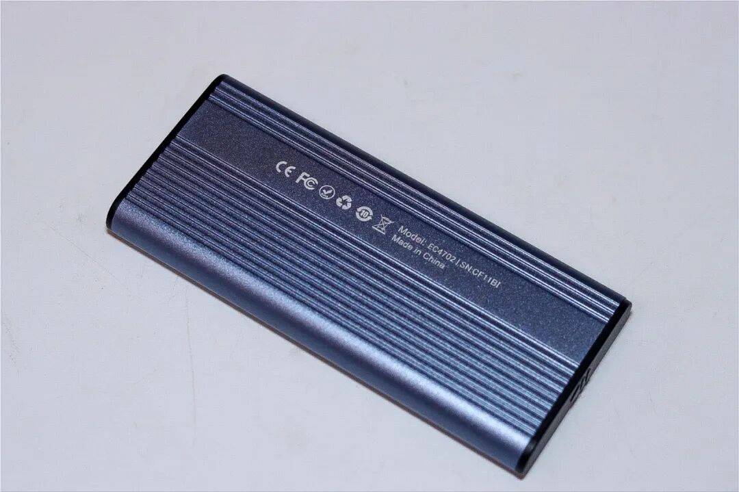 读写速度慢如蜗牛,原来是我选错了移动固态硬盘盒