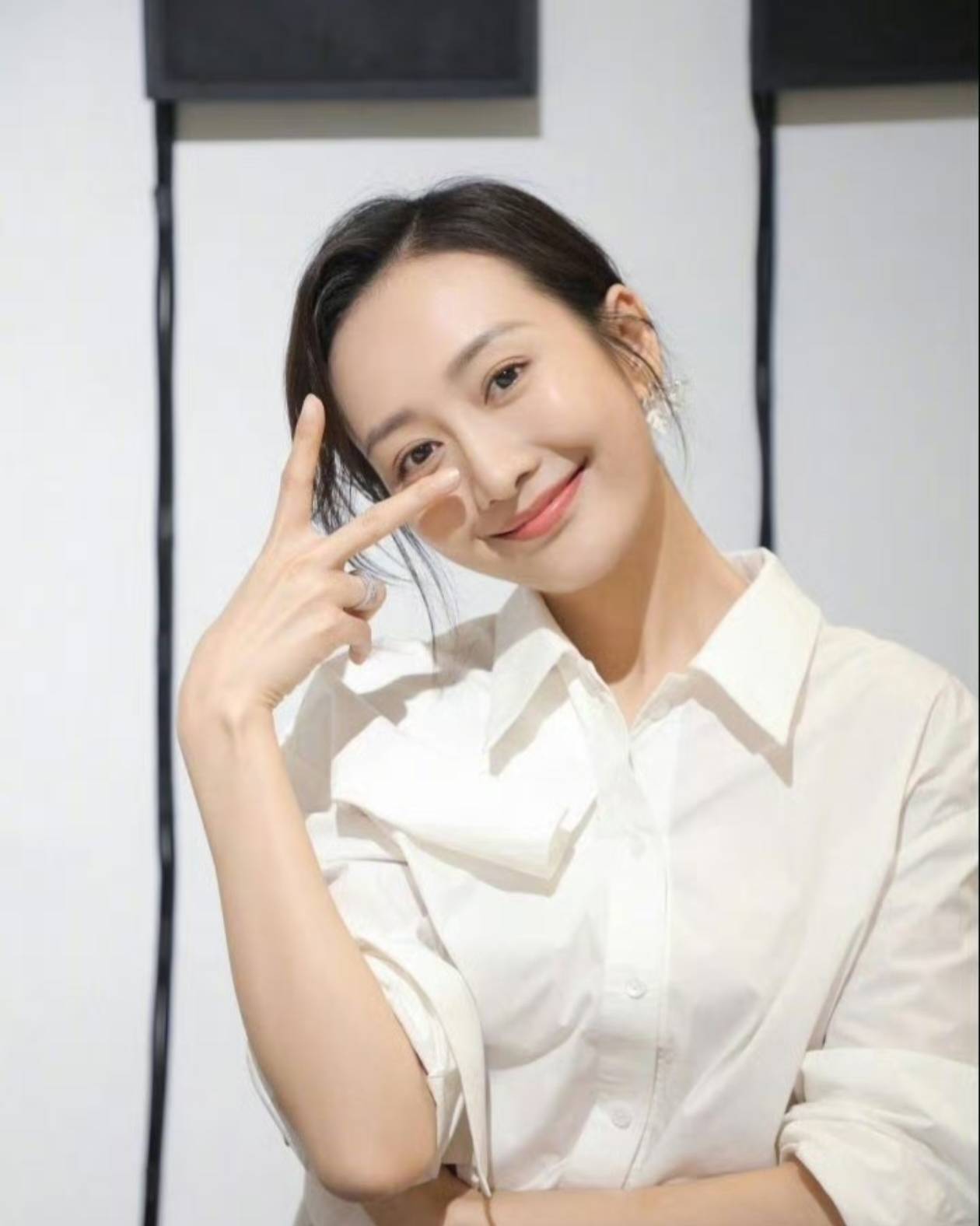 何九华王鸥南宁领证疑云4年地下情终修成正果?