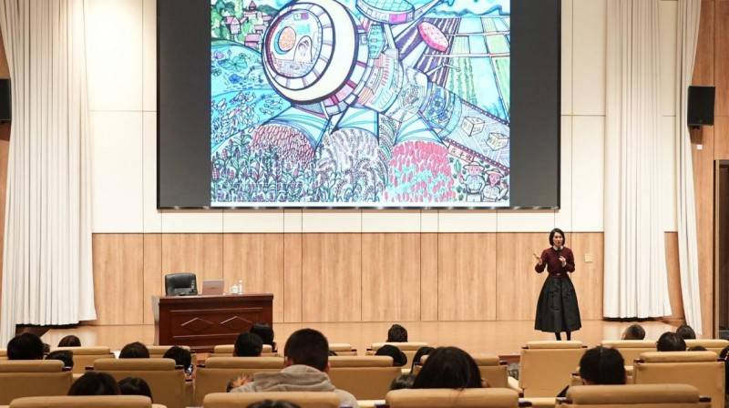 童心绘时代 美育润山:2025少儿美术作品展在福建南平启幕