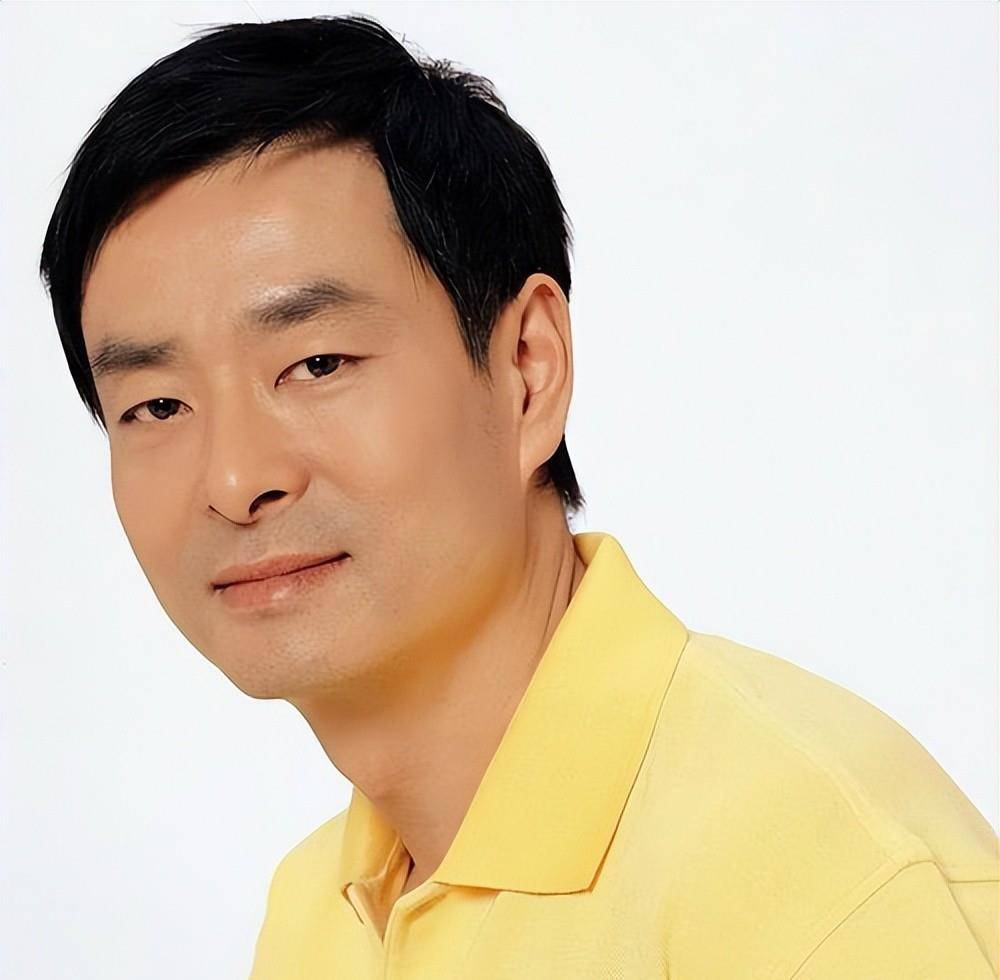 濮存昕现状:72岁不显老,女儿是大公司老板,外孙女开始