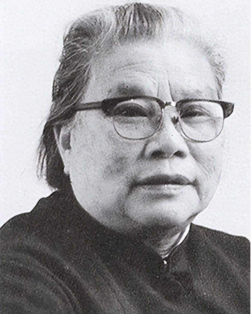 康克清:18岁成朱德夫人,一生没有生育,临终六字遗言让人泪目