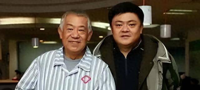 高明儿子高亮去世后孙女遭霸凌！儿媳曝父女合照，对话内容惹人疼