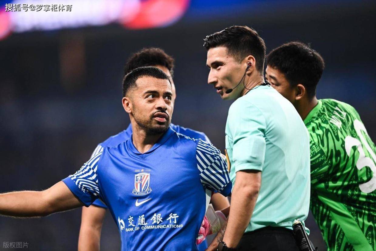 闹僵了！申花这次不妥协了？王牌归化国脚面临离队，双方互不让步