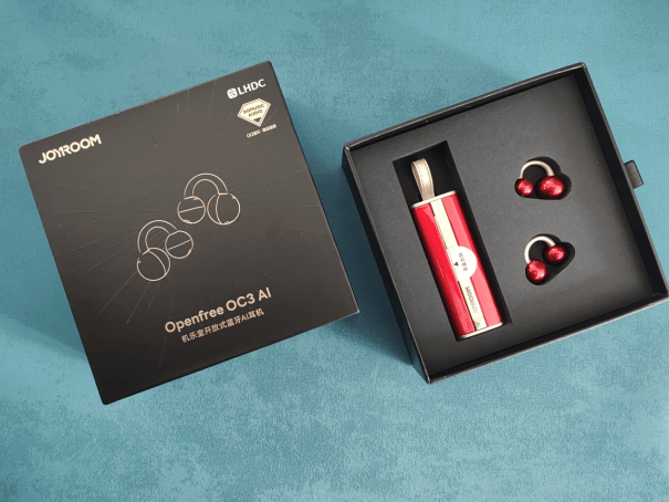 红韵耳畔，智能随行- 机乐堂（JOYROOM）OC3 AI 耳夹式蓝牙耳机