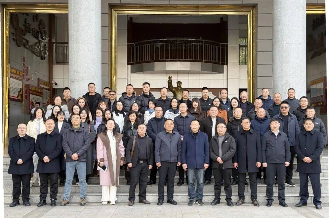 遂宁市大英县教育考察团到三台中学实验学校学习交流拔尖创新人才培养