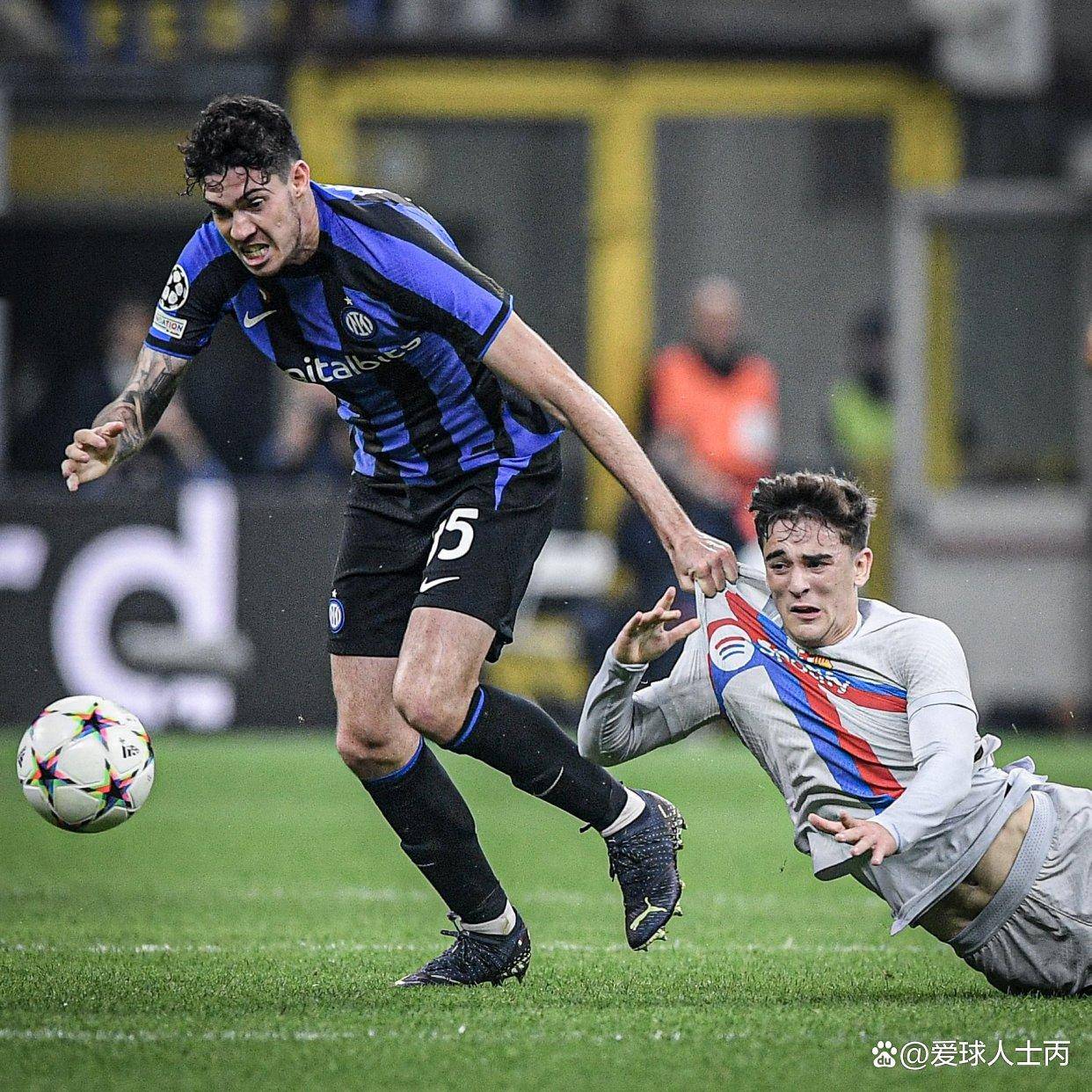 价值1亿!皇马巨星或转投曼联利物浦挖角卡马文加,国米铁闸或来投