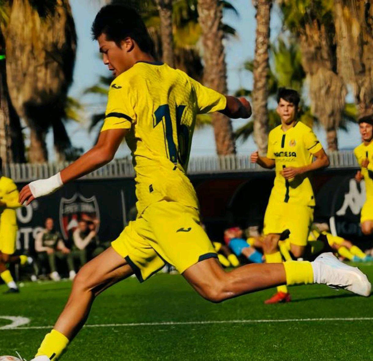 中国足球新星留洋传捷报！刘凯源加盟西甲B队，或成国足未来栋梁