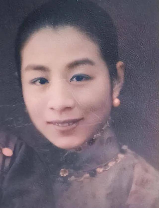 最诛心豪门百年背刺:她亲领情敌入家门,丈夫却致情敌怀孕生女