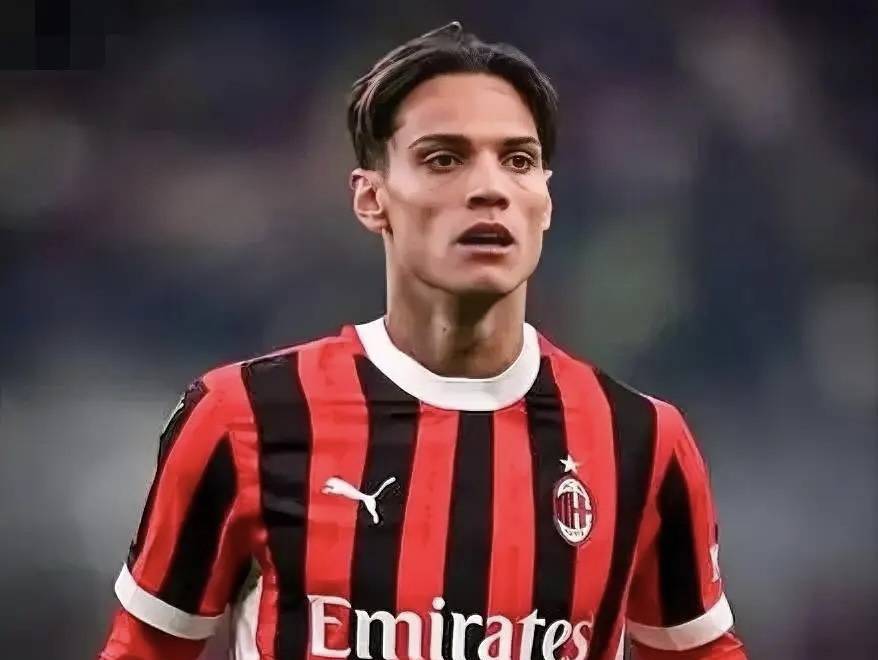 意甲媒体透露：亚特兰大俱乐部对米兰中场球员里奇十分有兴趣，有意将其招入麾下