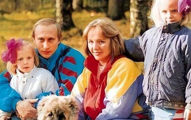 普京新恋情早就开花结果阿丽娜·卡巴耶