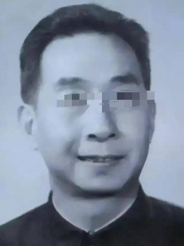 南京博物院前院长徐湖平家中成堆古董曝光:竟只有高中学历(图19)