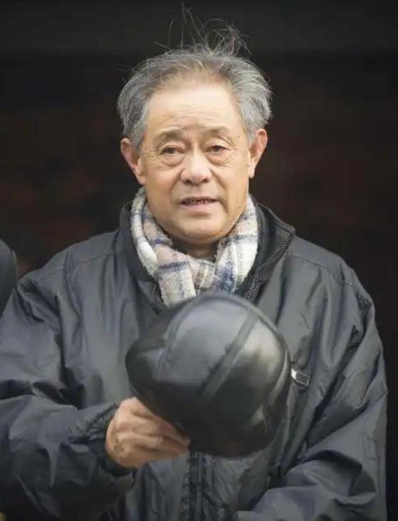 南京博物院前院长徐湖平家中成堆古董曝光:竟只有高中学历(图3)