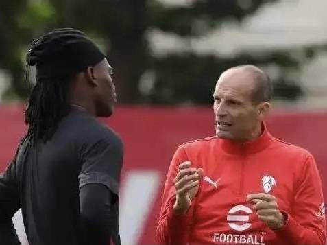 意甲媒体透露：米兰前锋全部伤了，包括刚进球的恩昆库，新援菲尔克鲁格机会来了