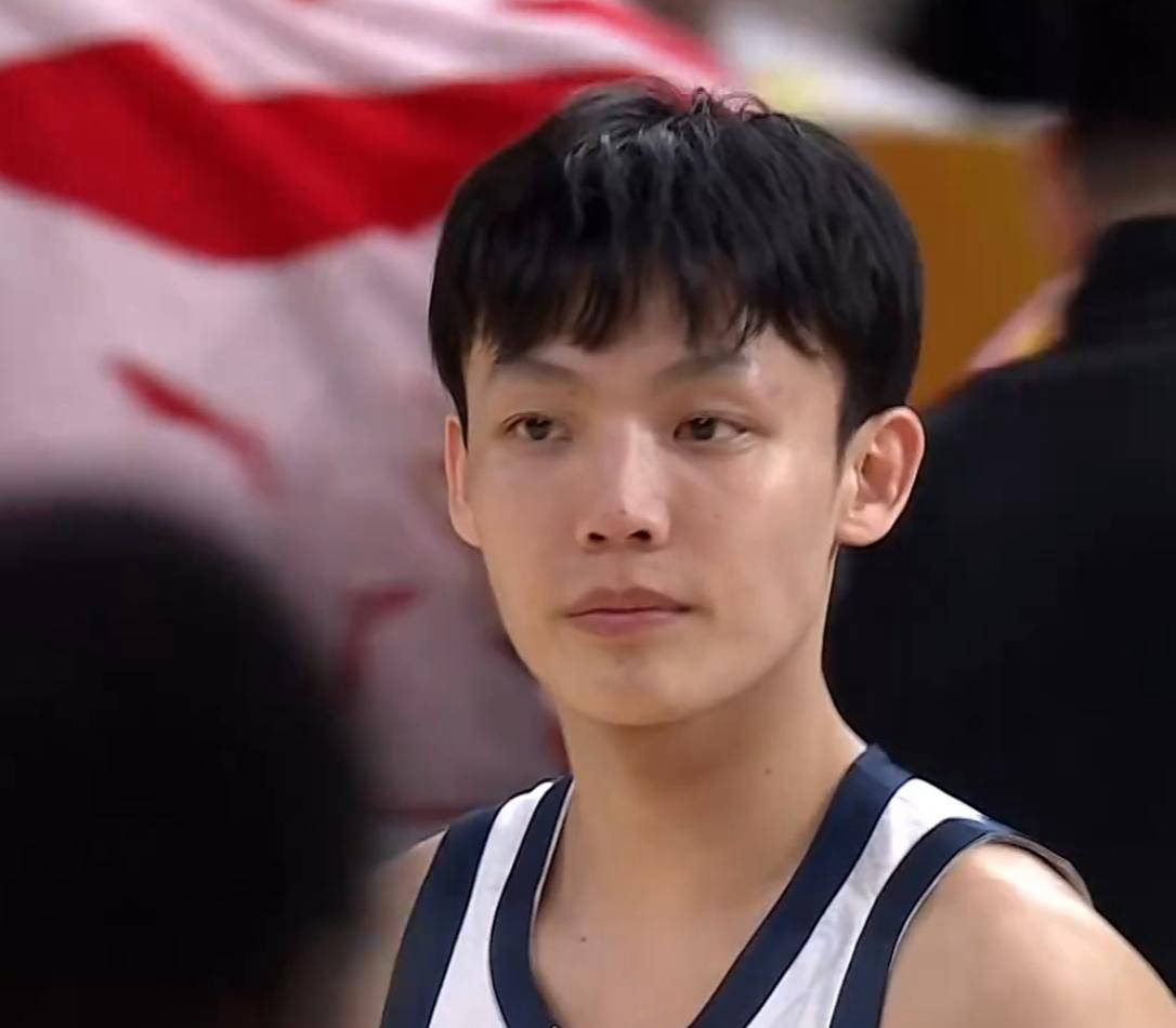 广东宏远最新战报：徐杰创纪录，杜锋透露奎因伤情，胡明轩状态回暖