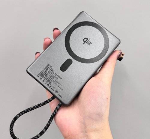 最适合苹果手机的充电宝推荐哪款？精选适合苹果手机充电宝推荐，磁吸稳、不发烫充电宝！