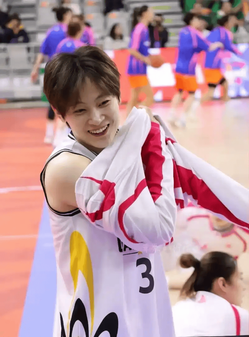 正式退出，杨力维遗憾，秀出肌肉，官宣决定，宫鲁鸣看懂了