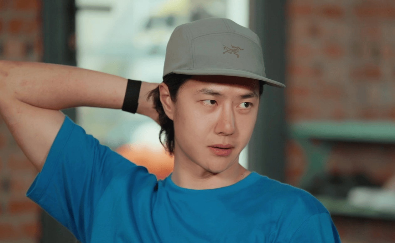 王一博回应对未来组建家庭的规划：太遥远了封面图