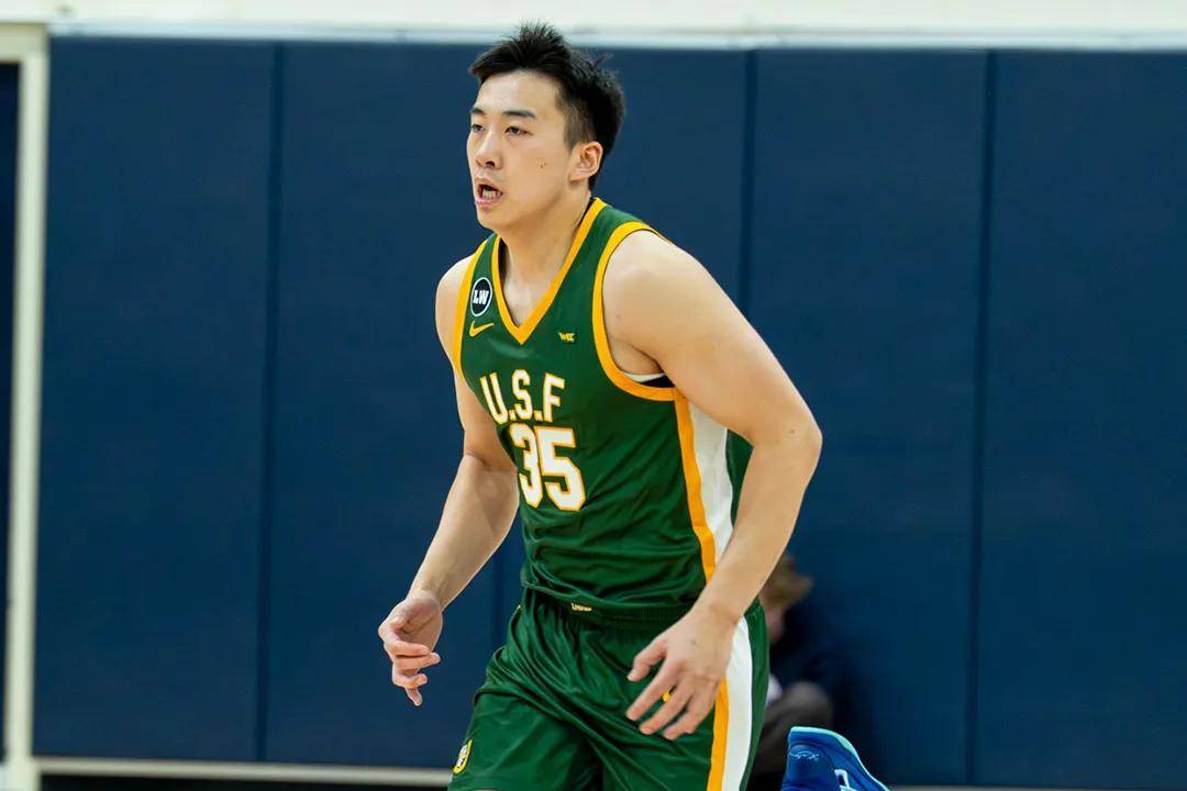 爆了爆了！王俊杰14中10！中国男篮第一进攻前锋