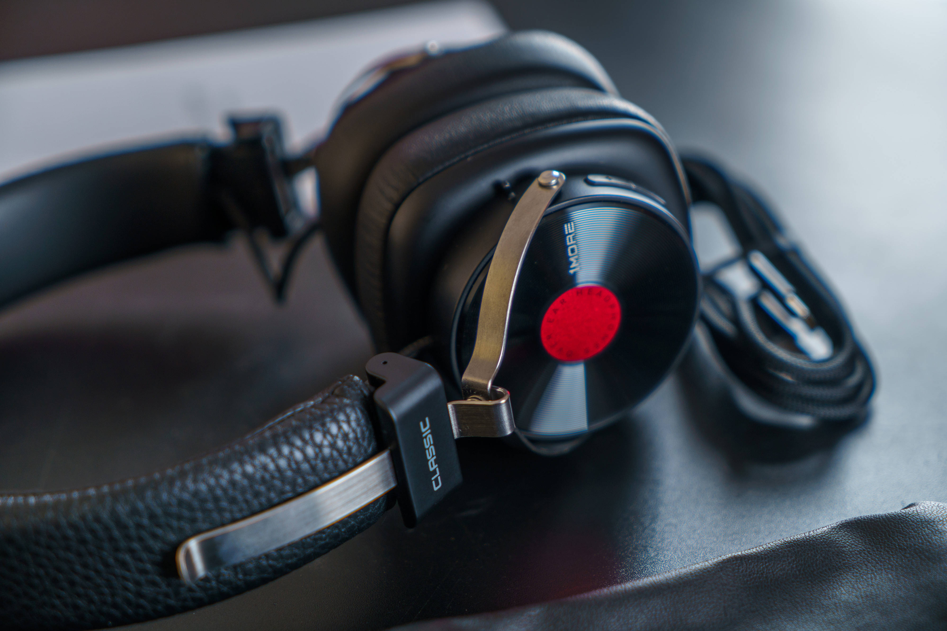 3.3张都不到的头戴式无线耳机怎么样?1MORE万魔黑胶复古头戴耳机HQ36体验分享